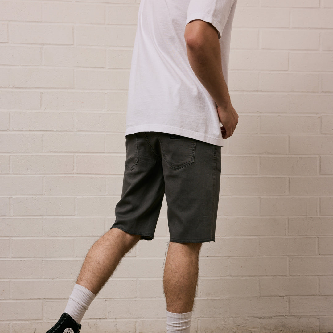 NOW DENIM SHORT - DARK GREY