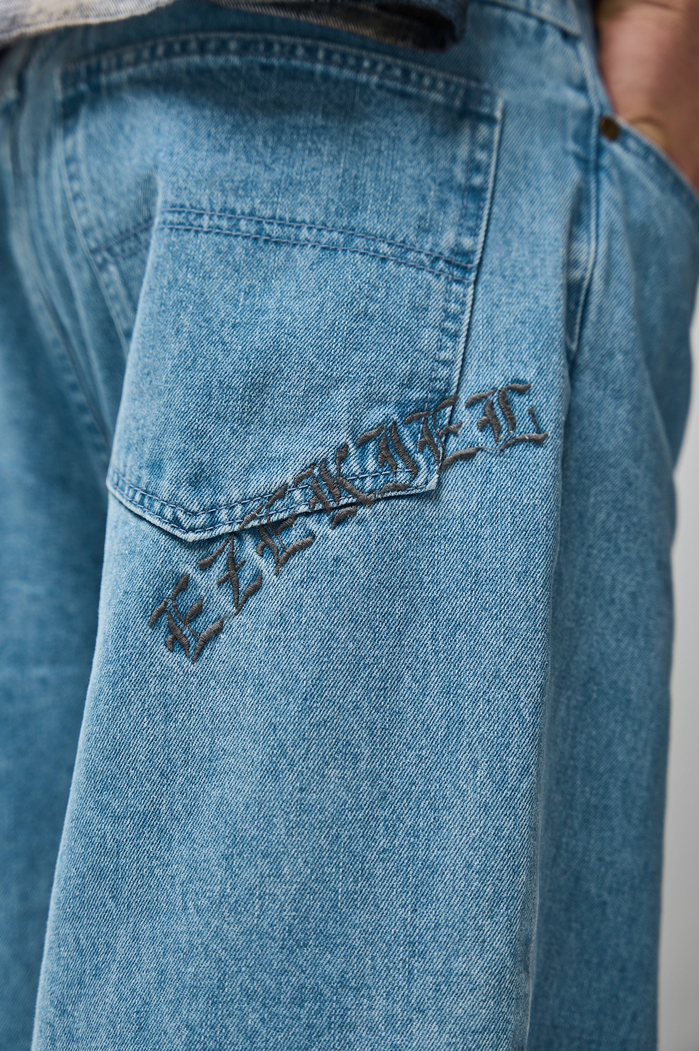 Ezekiel Getz Loose Fit Jeans – Baggy 90s Denim Pant